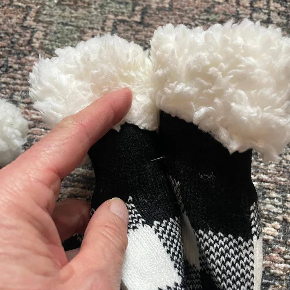 Muk Luks Cabin Socks 2 Pair Sherpa Slipper Socks Buffalo Plaid